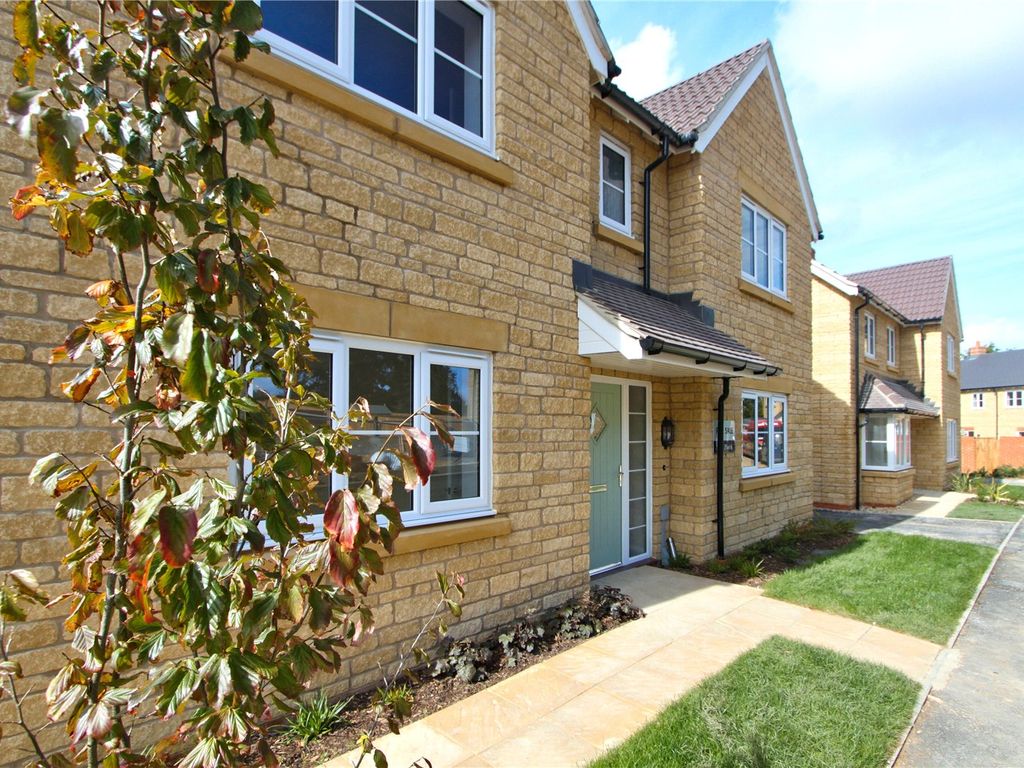 New home, 4 bed detached house for sale in Brookthorpe Park