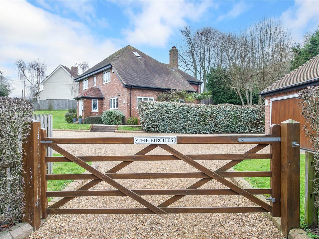 5 bed detached house for sale in Leeds Road, Langley, Maidstone, Kent