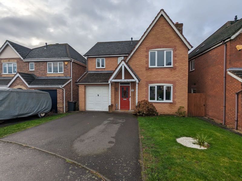 4 bed detached house for sale in Eden Court, Nuneaton CV10, £335,000