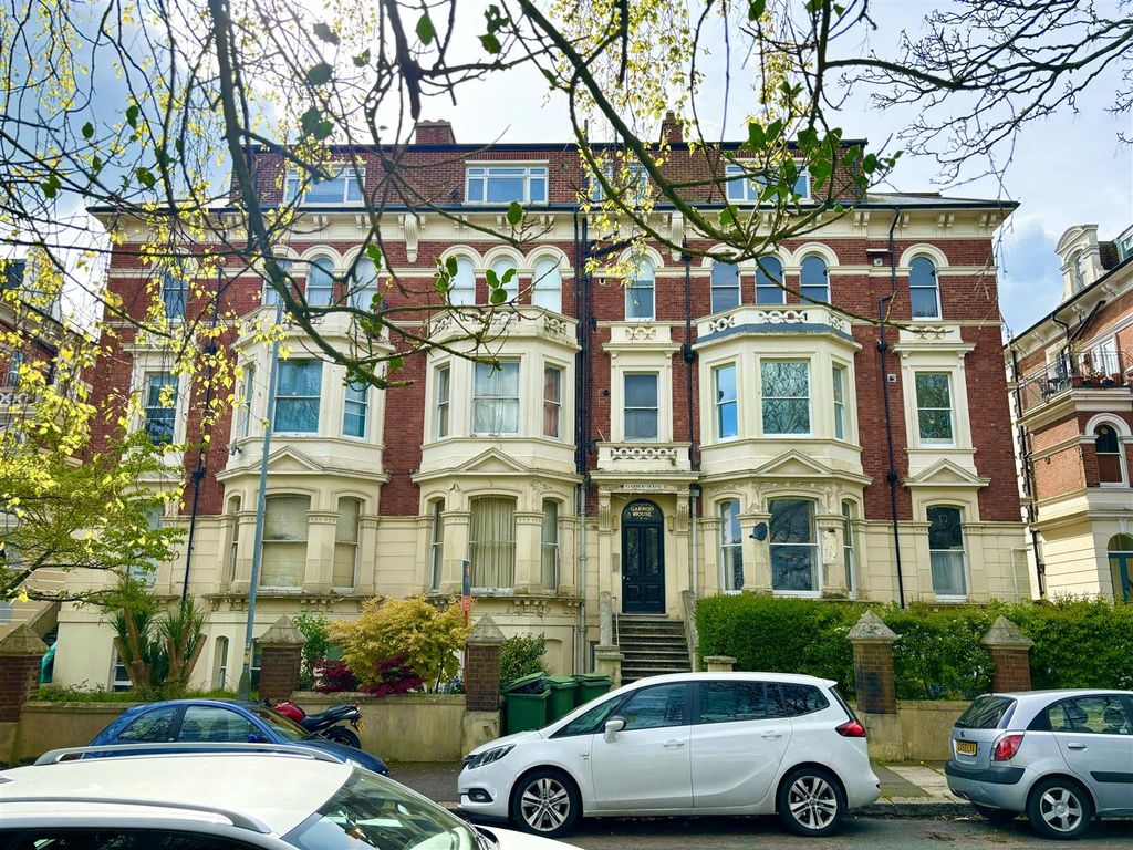 2 bed flat for sale in Charles Road, St. LeonardsOnSea TN38, £250,000