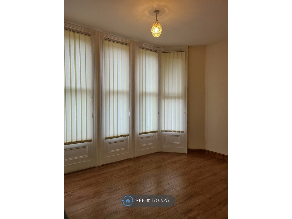 1 bed flat to rent in Livingston Drive, Liverpool L17, £610 pcm Zoopla