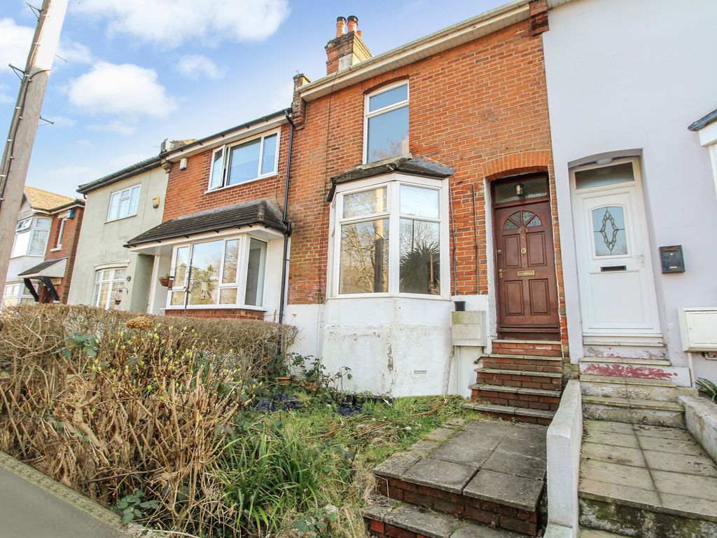 3 bed terraced house for sale in Manor Farm Road, Southampton SO18 Zoopla