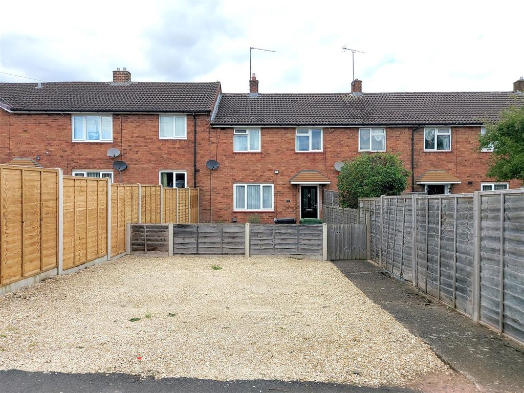 3 bed terraced house for sale in Redstone Lane, StourportOnSevern