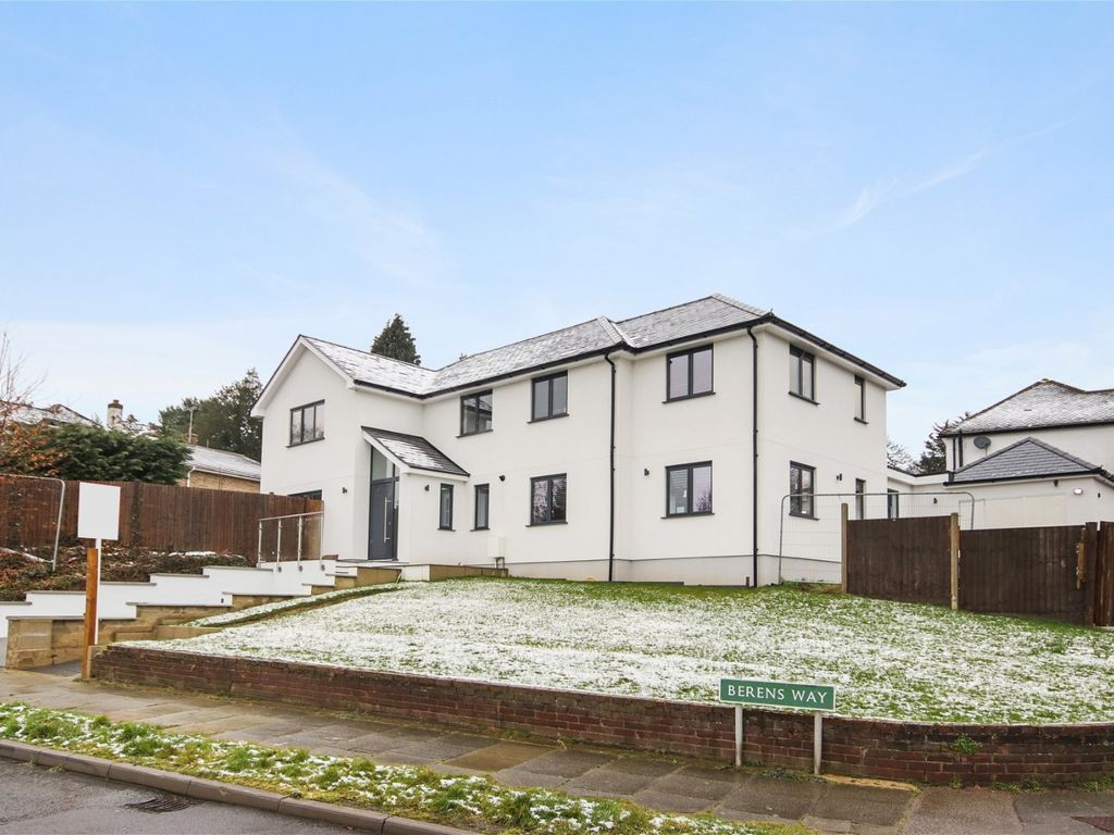 3 bed semidetached house for sale in Wimborne Avenue, Chislehurst BR7