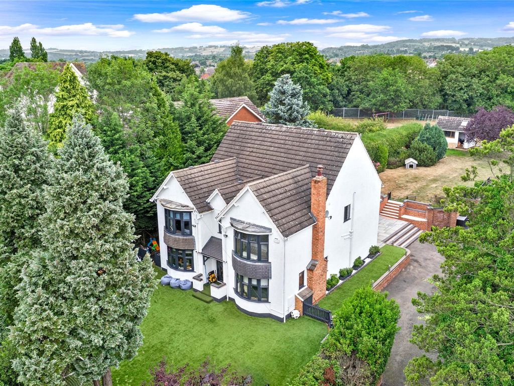 6 bed detached house for sale in Stourbridge Road, Catshill, Bromsgrove