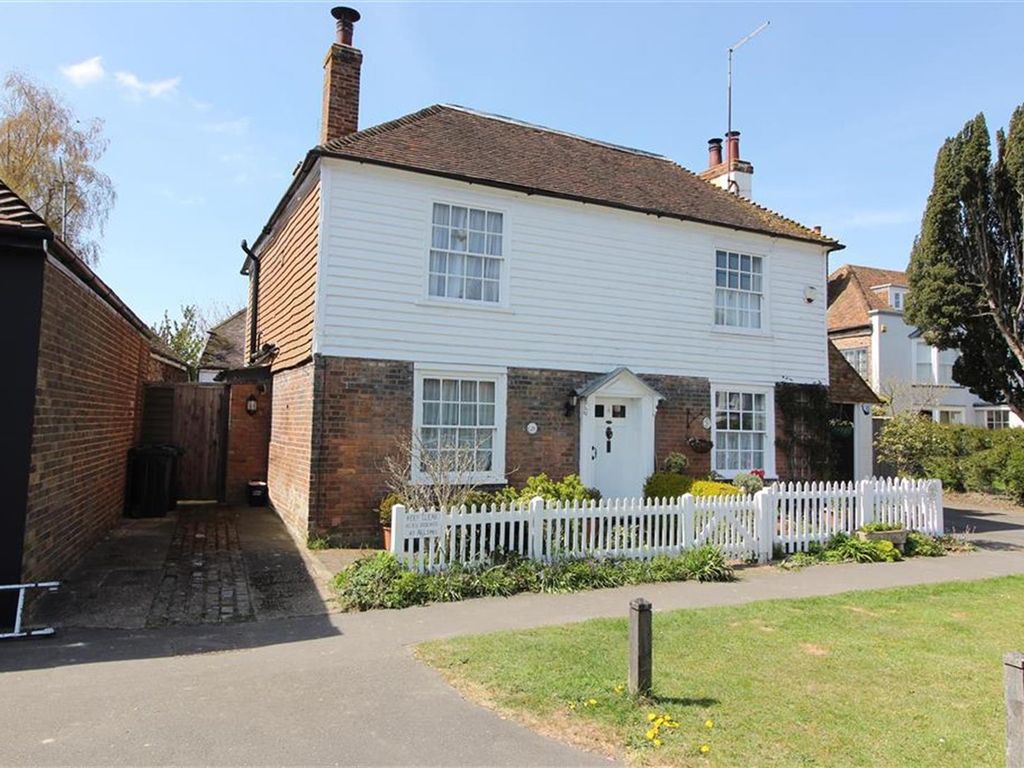 3 bed semidetached house for sale in The Street, Appledore, Ashford