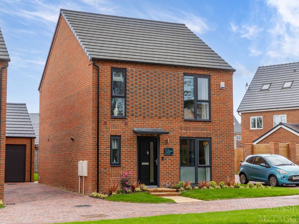 New home, 3 bed detached house for sale in Heathy Wood, Copthorne RH10, £509,995 Zoopla