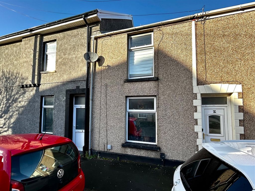 2 bed terraced house for sale in Rodney Street, Swansea SA1, £150,000