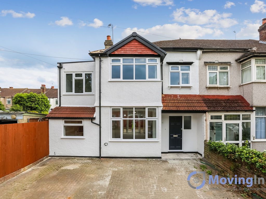 New home, 5 bed end terrace house for sale in Runnymede Crescent