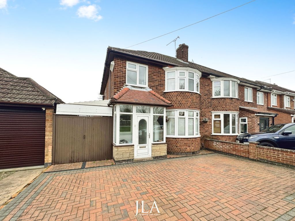 3 bed semidetached house to rent in Kingsway, Braunstone, Leicester