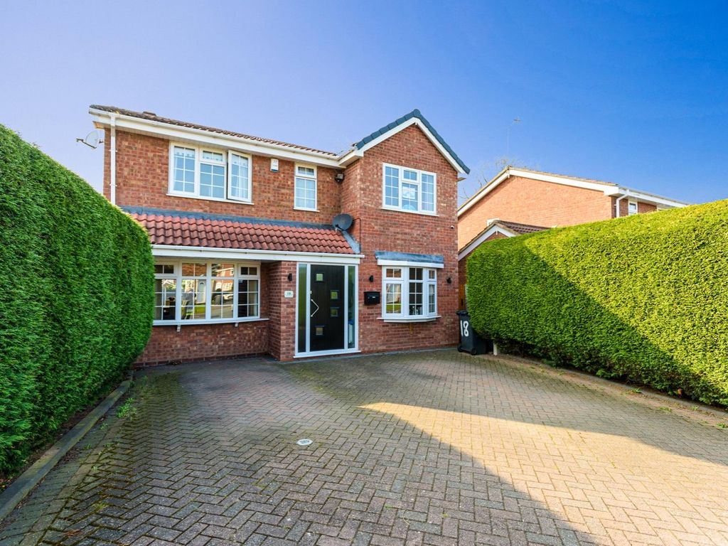 4 bed detached house for sale in Dunlin Drive, Featherstone