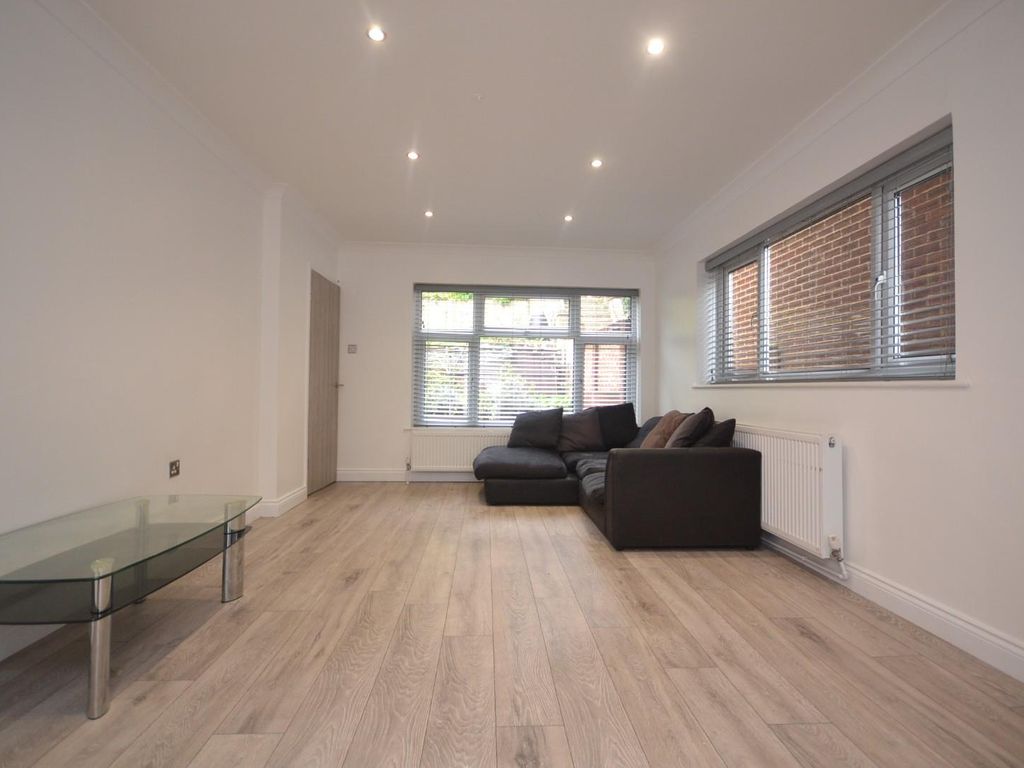 4 bed property to rent in Berkeley Avenue, Reading RG1, £1,795 pcm Zoopla