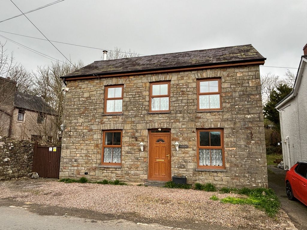 4 bed detached house for sale in Drefach, Llanybydder SA40, £259,000
