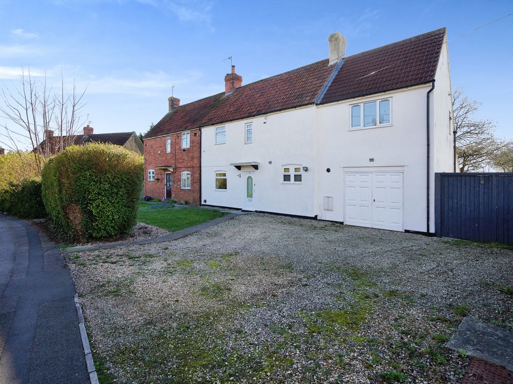 4 bed semidetached house for sale in The Peak Purton, Swindon SN5