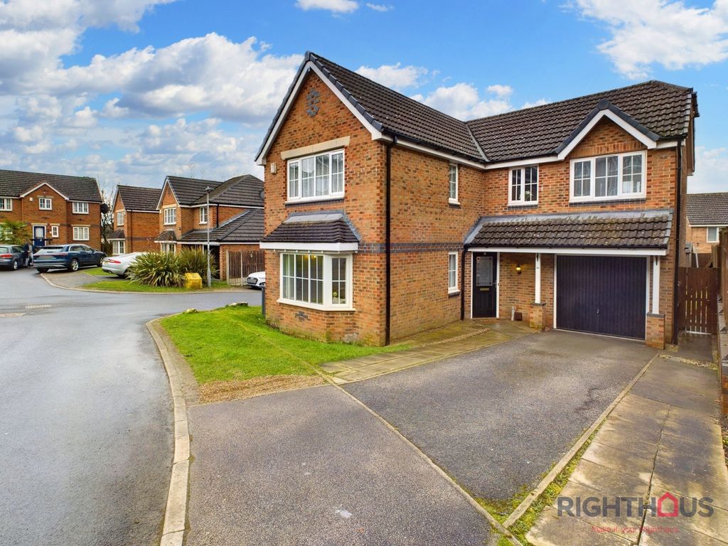 4 bed detached house for sale in Chartwell Drive, Bradford BD6 Zoopla