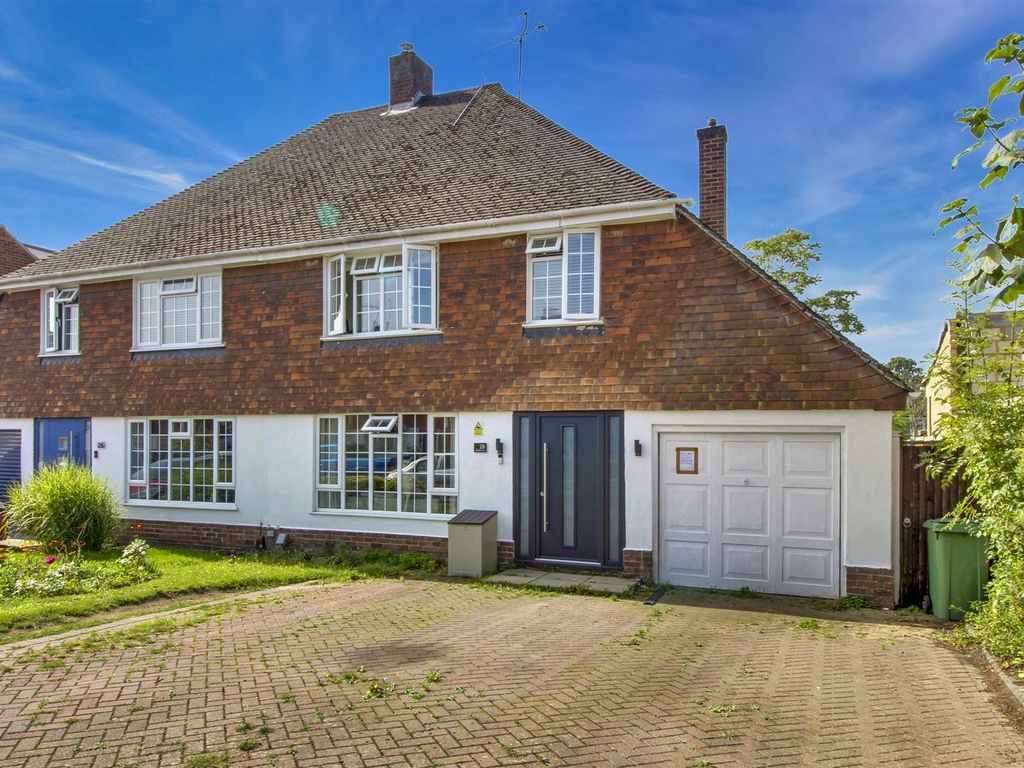 3 bed semidetached house for sale in Allendale Road, Earley, Reading