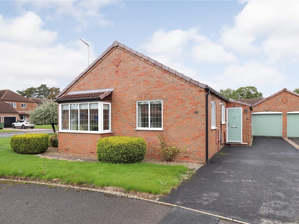 2 bed detached bungalow for sale in Brown Moor Road, Stamford Bridge