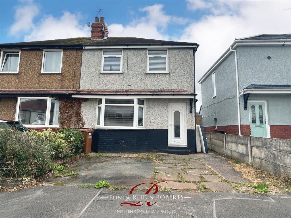 3 bed semidetached house for sale in Fourth Avenue, Flint CH6, £