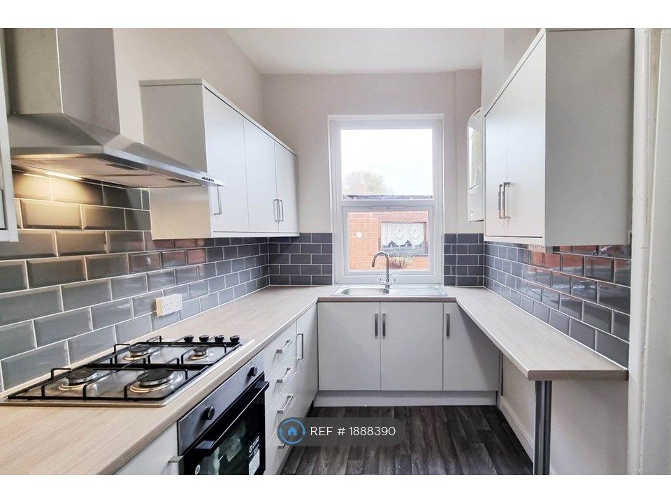 3 bed end terrace house to rent in Pole Lane, Failsworth, Manchester