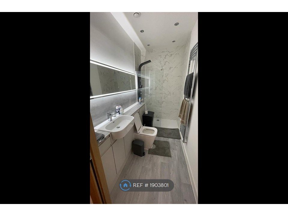 2 bed flat to rent in Northfleet, Dartford Kent DA11, £2,000 pcm Zoopla