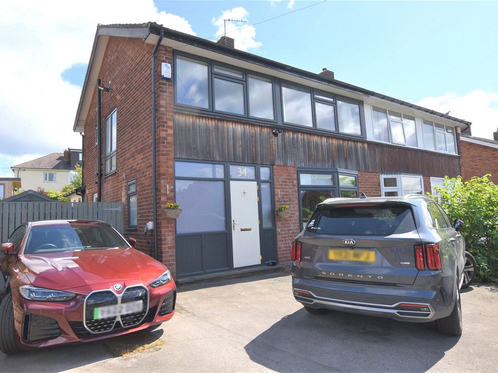 3 bed semidetached house for sale in Victoria Mount, Horsforth, Leeds