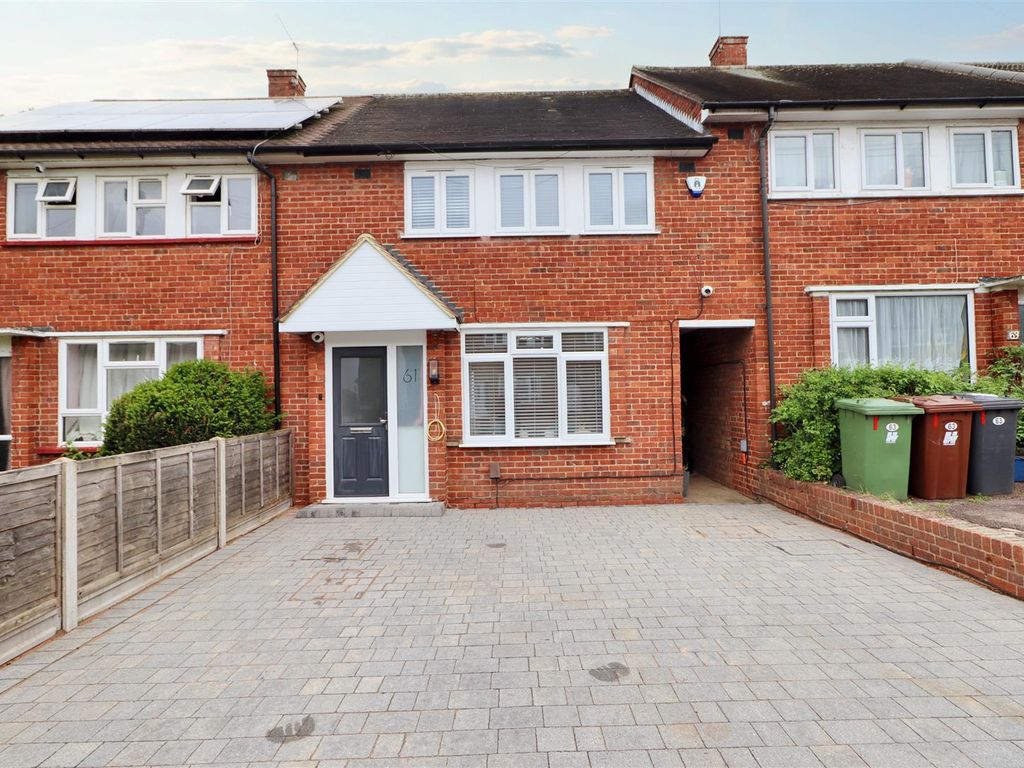 3 bed terraced house for sale in Morpeth Avenue, Borehamwood WD6, £