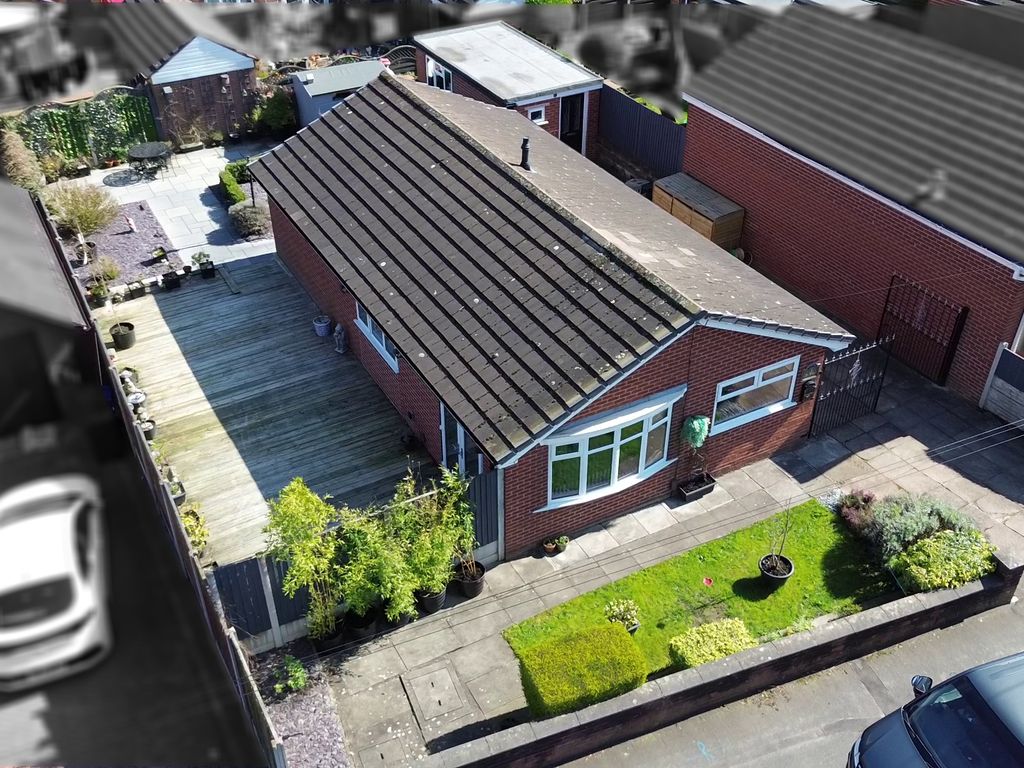 2 bed detached bungalow for sale in Red Bank, Dresden, StokeOnTrent