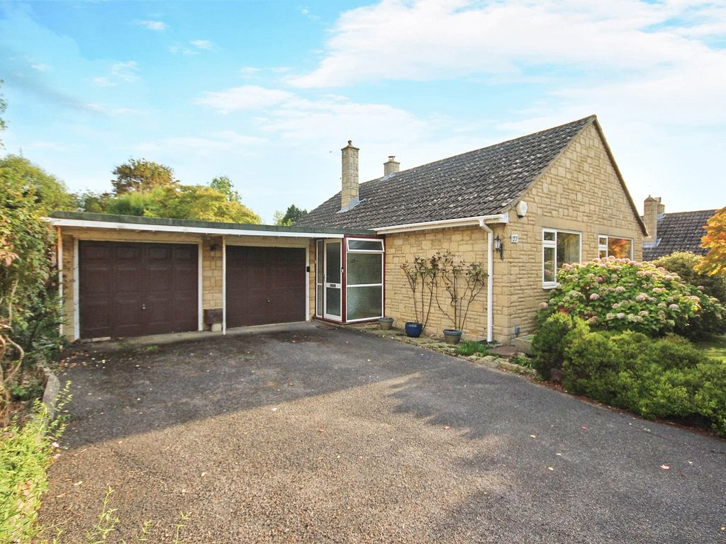 2 bed bungalow for sale in Hillside Gardens, Woodmancote, Cheltenham