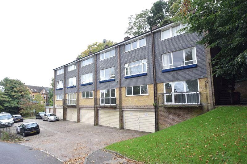 Lawn Gardens Luton LU1  