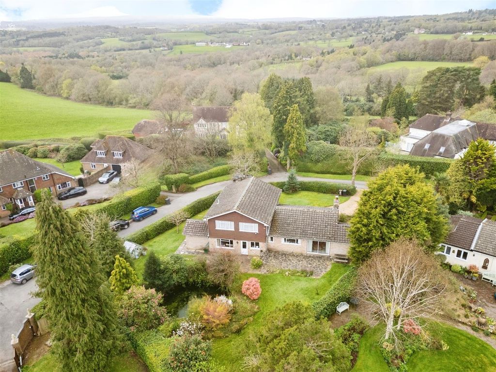 4 bed property for sale in High Broom Lane, Crowborough TN6, £845,000