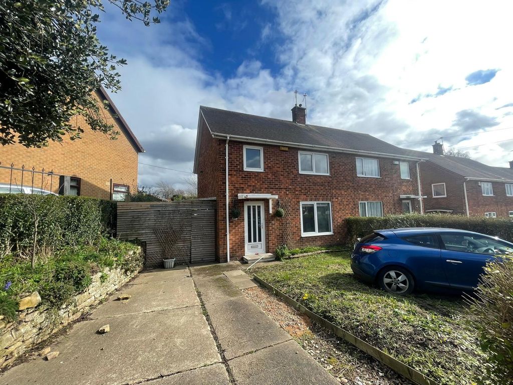 3 bed end terrace house for sale in Mildenhall Crescent, Arnold