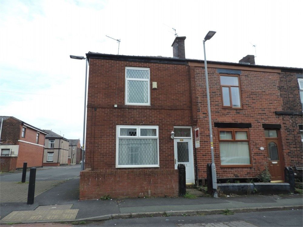 2 bed end terrace house to rent in Victoria Street, Radcliffe M26, £795