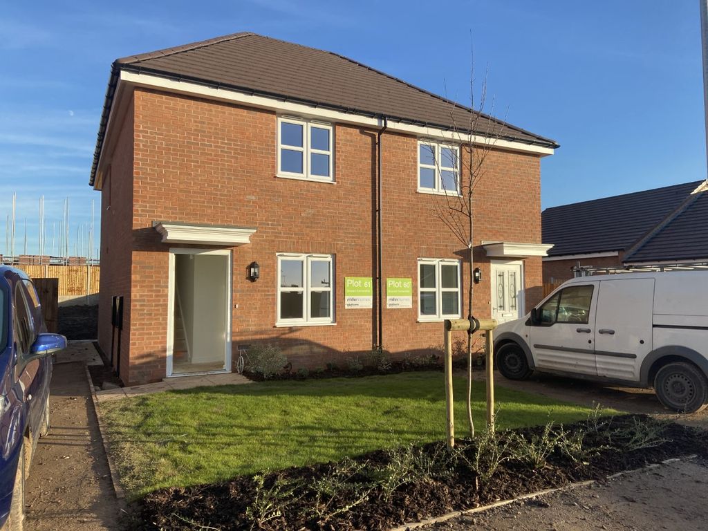 New home, 2 bed semidetached house for sale in Jackdaw Close, East