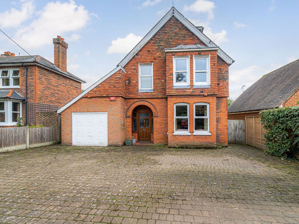 4 bed detached house for sale in Island Road, Sturry CT2, £475,000 Zoopla