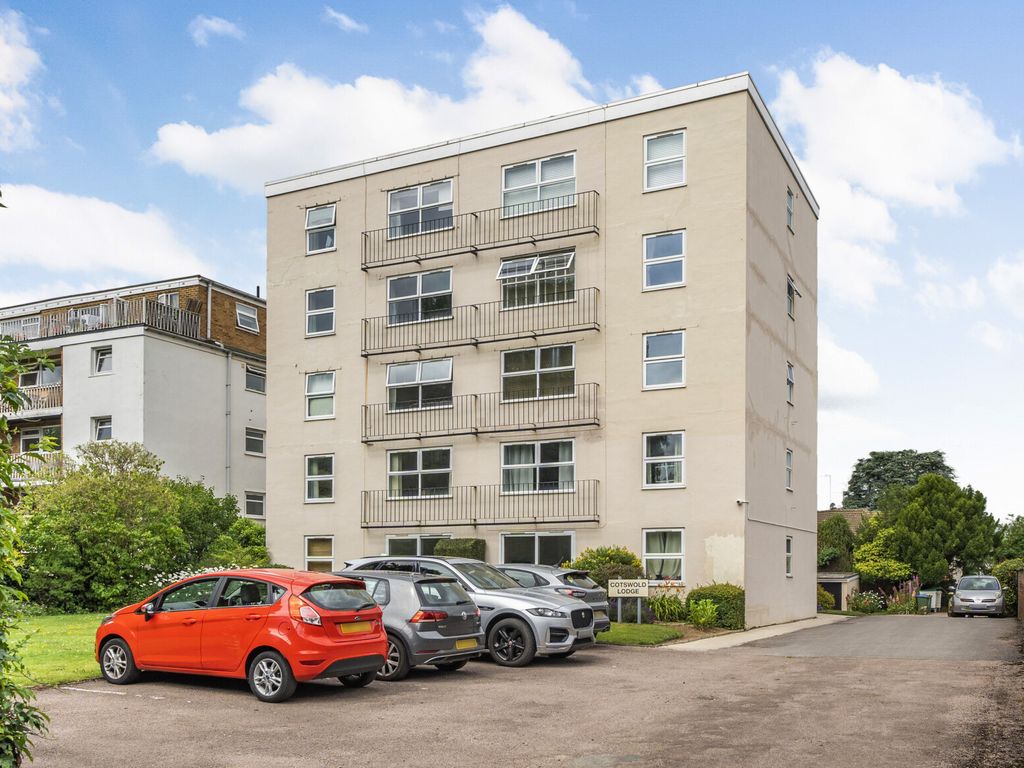 2 bed flat for sale in Pittville Circus Road, Cheltenham