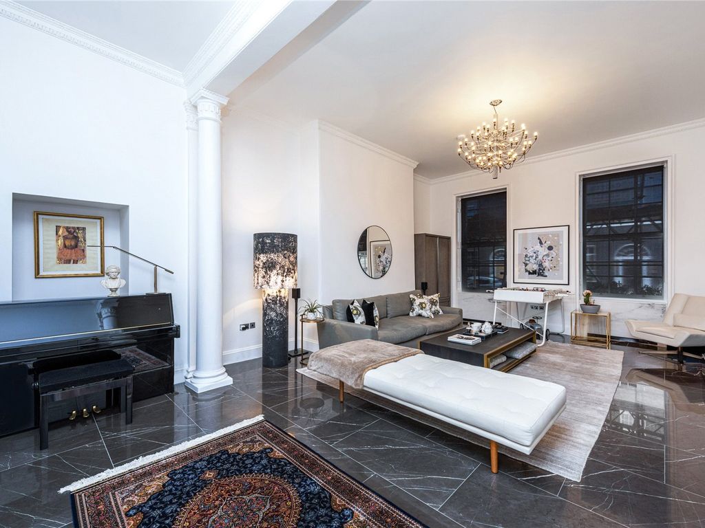 Fitzhardinge Street Marylebone London W1H  