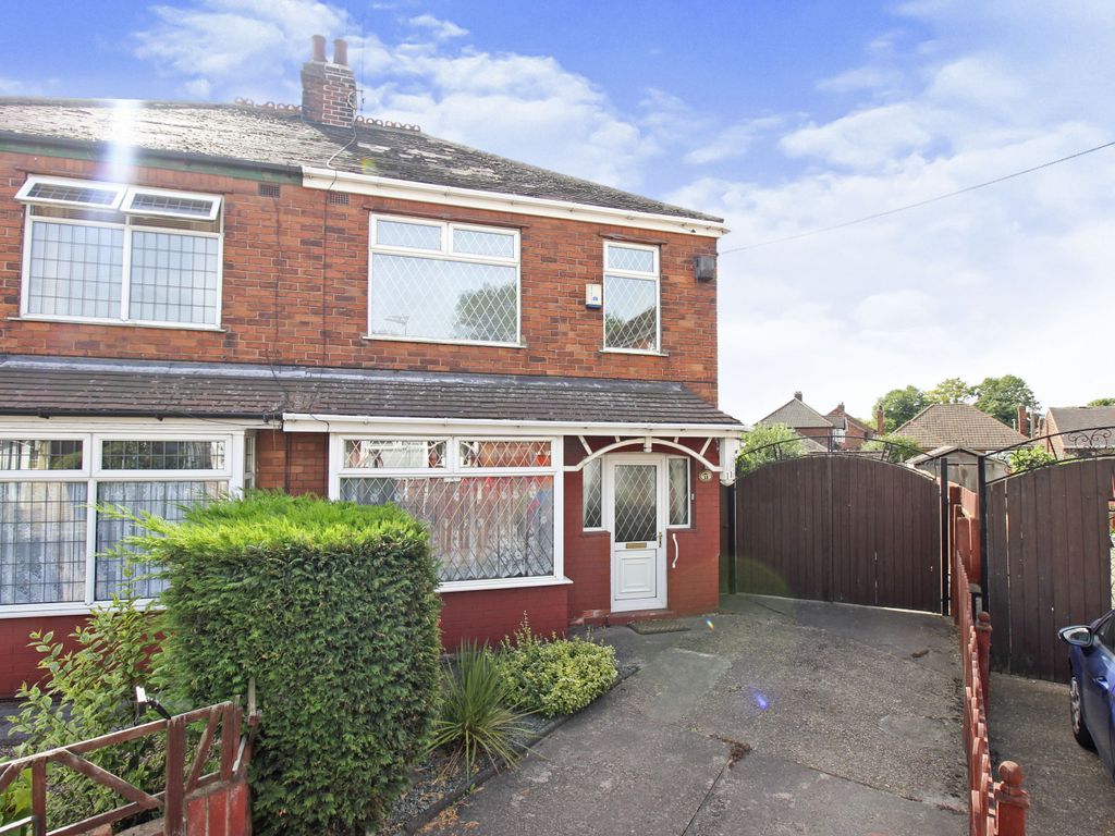 3 bed semidetached house for sale in St. Michaels Crescent, Scunthorpe