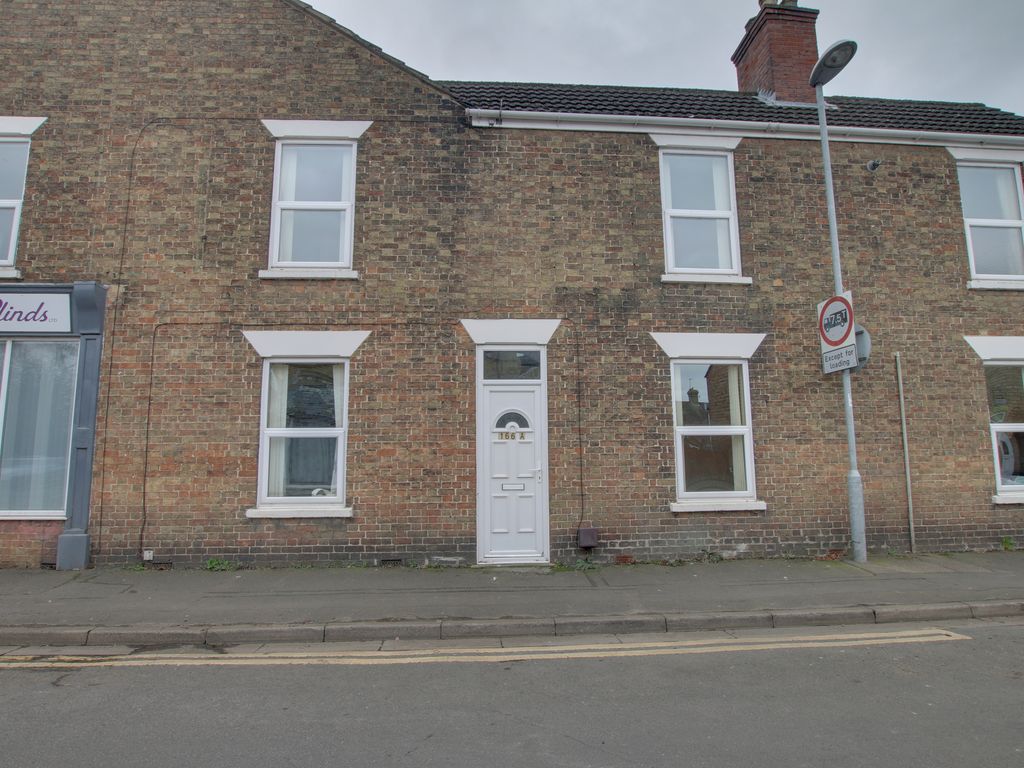 3 bed terraced house to rent in Station Road, March PE15, £900 pcm Zoopla