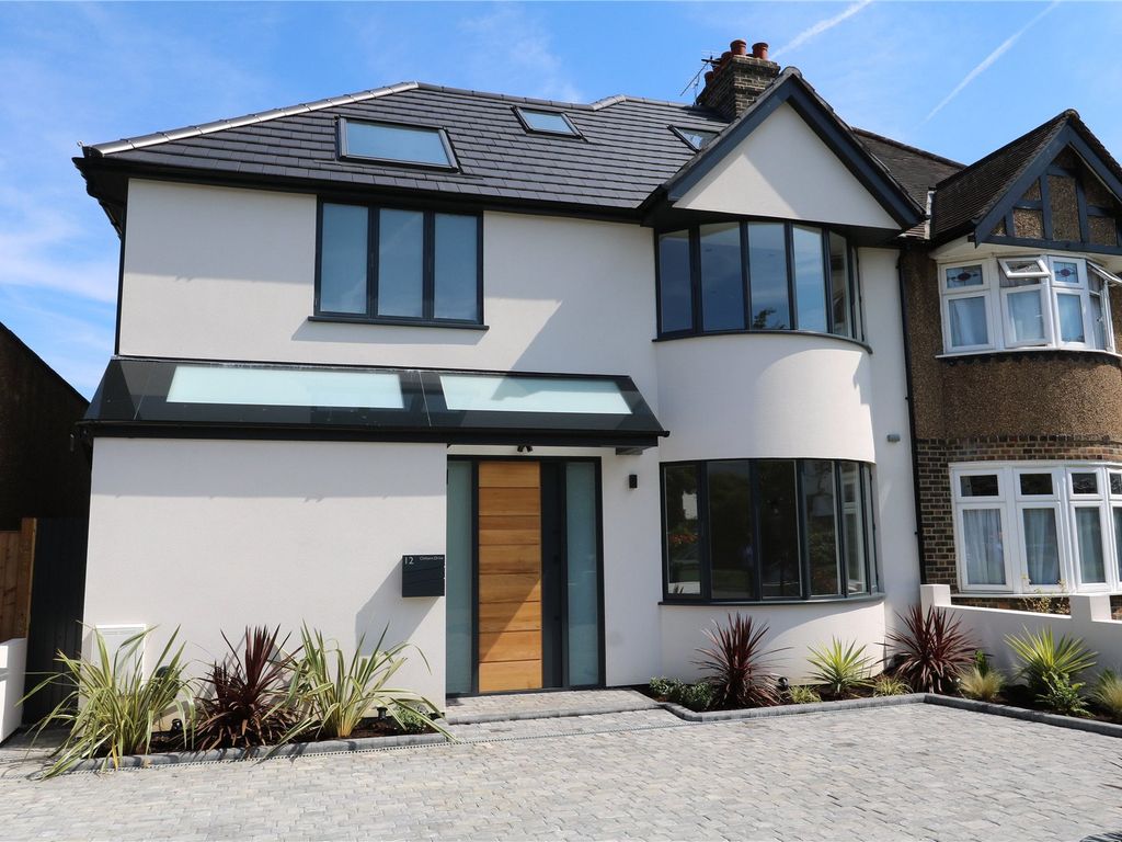 4 bed semidetached house for sale in Chiltern Drive, Berrylands