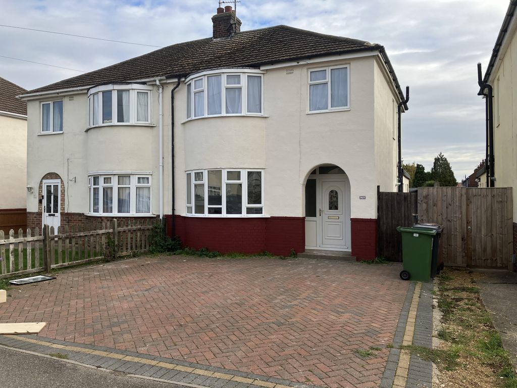 3 bed semidetached house for sale in Southfields, Stanground