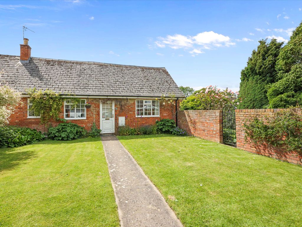 3 bed terraced house for sale in Sandy Lane, Charlton Kings, Cheltenham