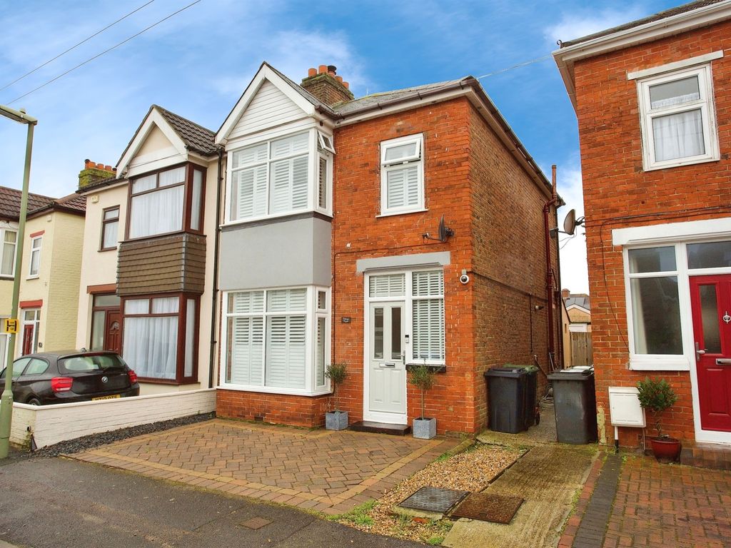 3 bed semidetached house for sale in Kensington Road, Gosport PO12, £