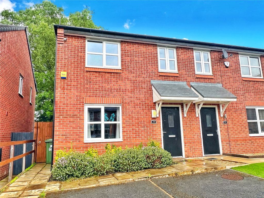 3 bed semidetached house for sale in Peak Forest Close, Hyde, Greater