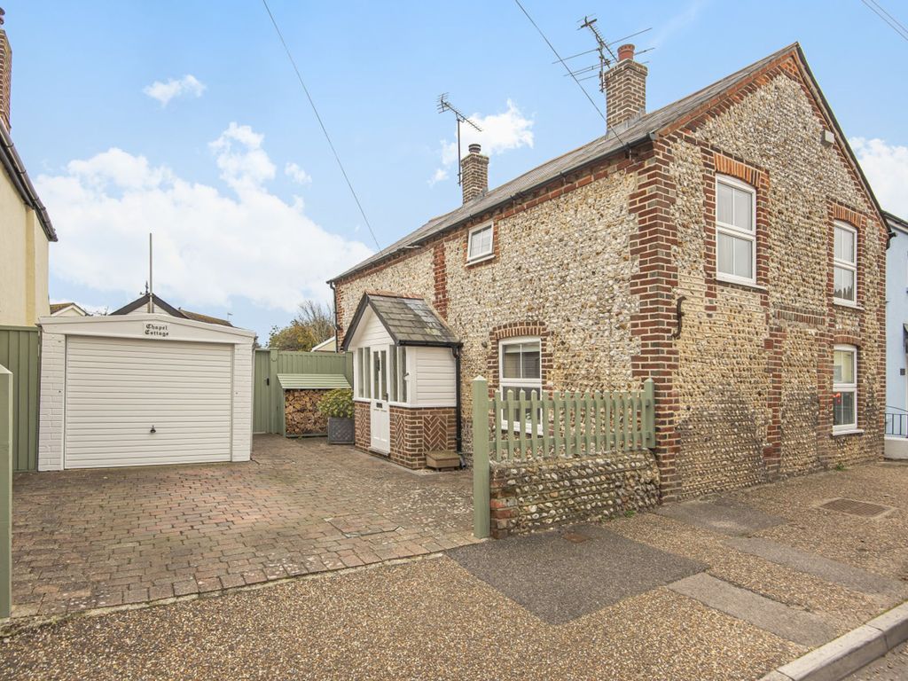 3 bed detached house for sale in East Street, Selsey PO20, £425,000