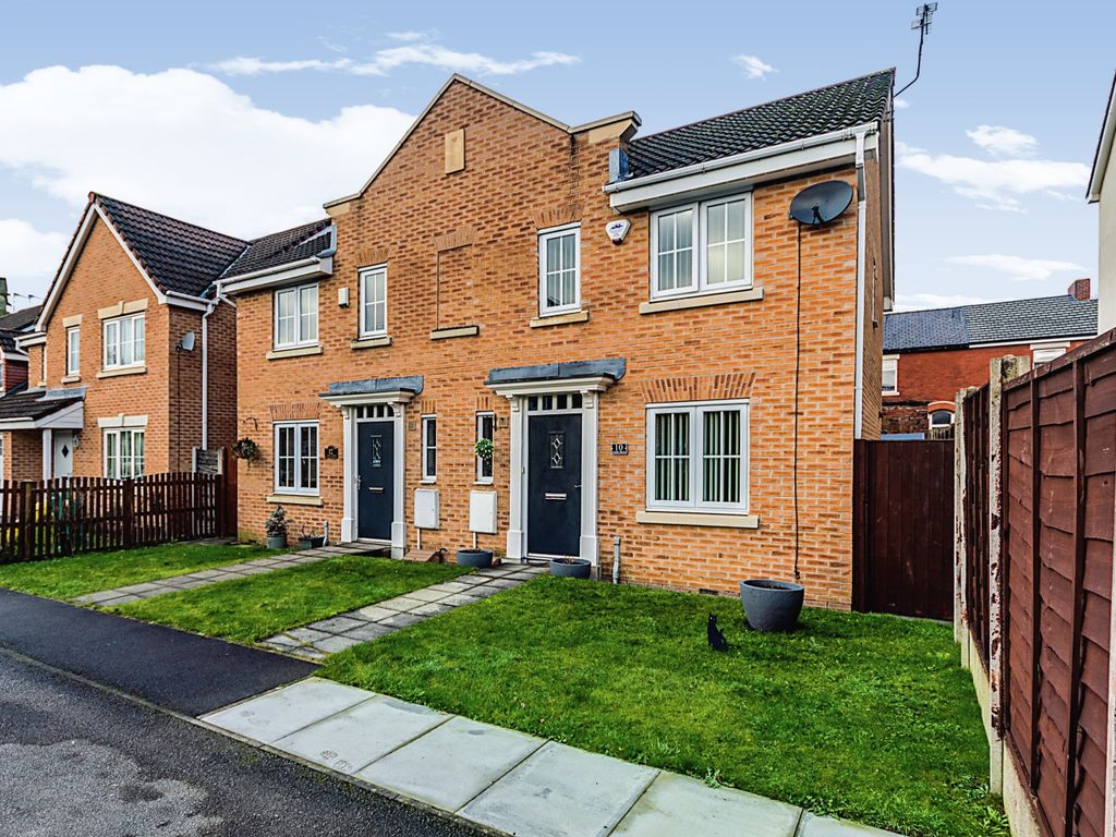 3 bed semidetached house for sale in Zorbit Mews, Hyde SK14 Zoopla
