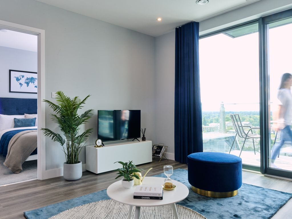 1 bed flat to rent in Thomas Layton Way, Brentford TW8, £1,850 pcm Zoopla