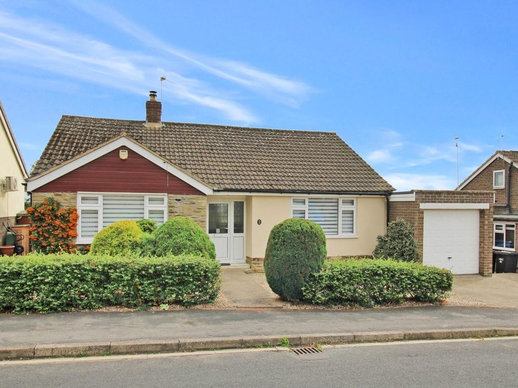 3 bed detached bungalow for sale in St. Johns Walk, Boroughbridge, York