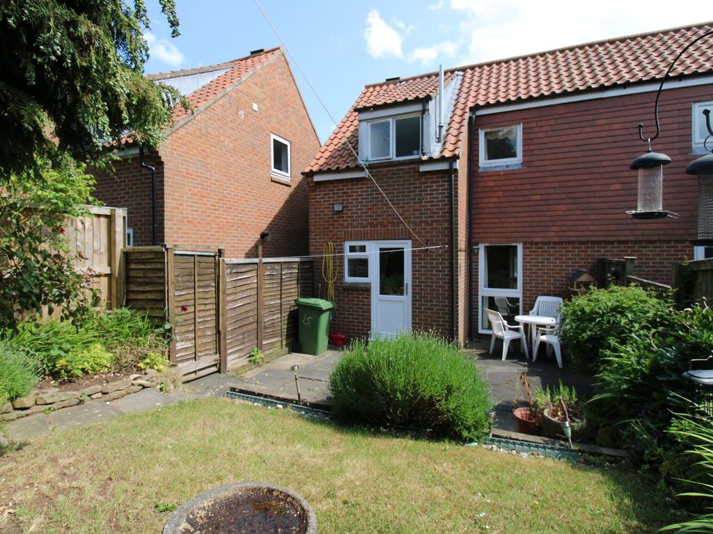 2 bed semidetached house for sale in Dalby Close, Scarborough, North