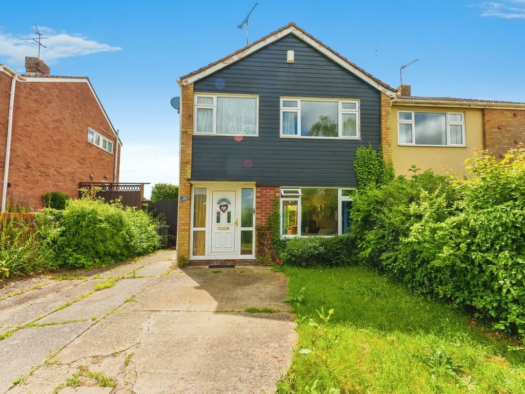 3 bed semidetached house for sale in Churnwood Road, Colchester, Essex