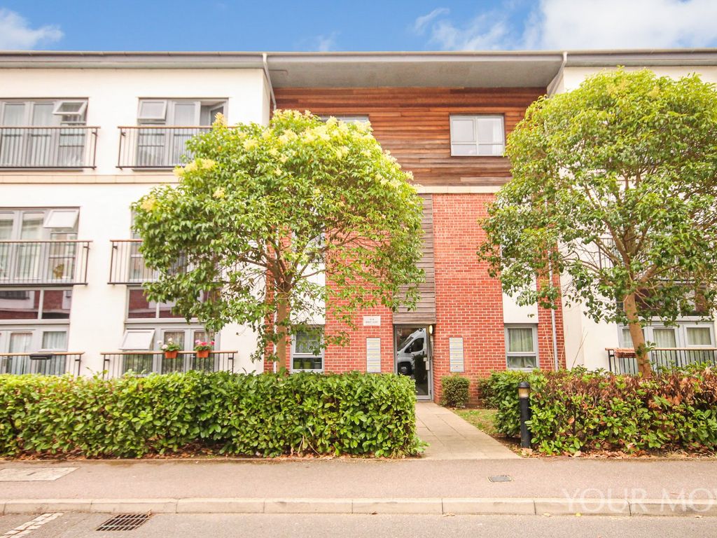 2 bed flat for sale in Riverside Close, Romford RM1 Zoopla